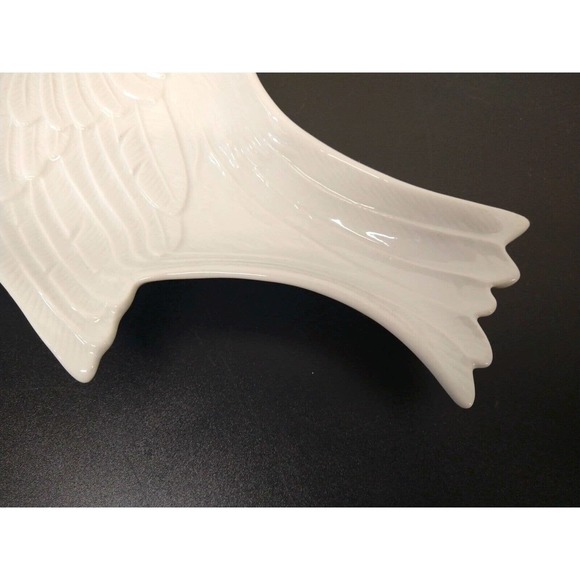 Andrea By Sadek White Bird Dish Eye and Feathers Detailed on Dish Dove Sparrow - Picture 6 of 6